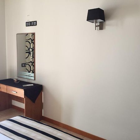 Casa Violeta Villa Mexilhoeira Grande Екстериор снимка