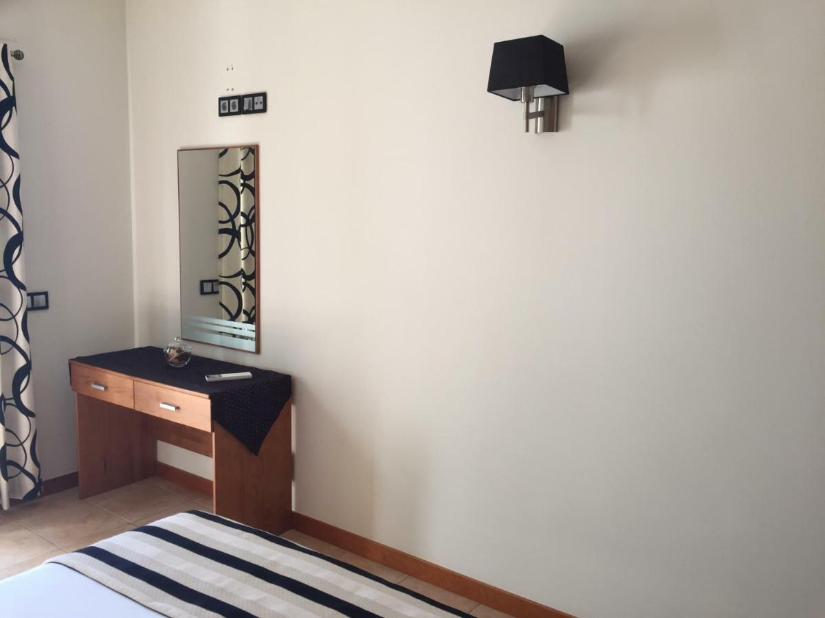 Casa Violeta Villa Mexilhoeira Grande Екстериор снимка